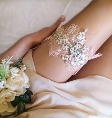 Подвязка невесты, ручная вышивка на тончайшем кружеве