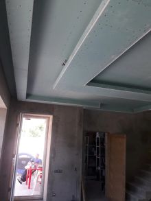 монтаж потолка в 2 слоя - 2 уровня и ниши под занавески