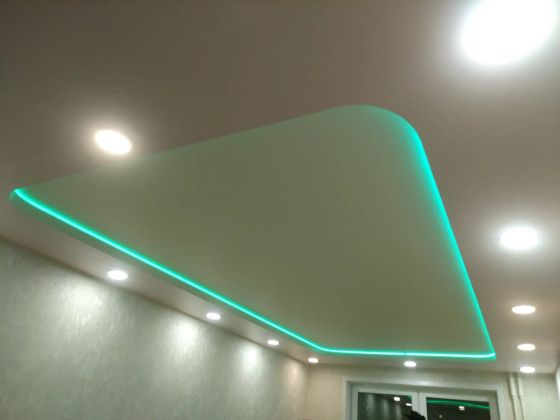Двухуровневый потолок с подсветкой 
