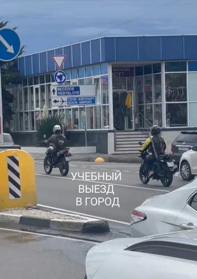 Индивидуальный урок. Учимся вести себя на дороге предсказуемо и уверенно.