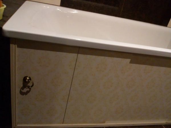 экран под ванну из панелей пвх с раздвижными дверцами
