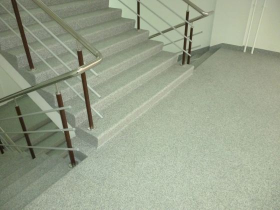 Полимерное покрытие лестниц
