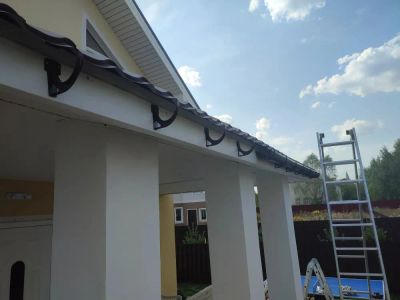 Установка водосточной системы на тераску. 