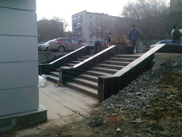 Реконструкция входной группы 