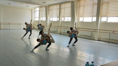 Гос. экзамен по дуэтному танцу.
