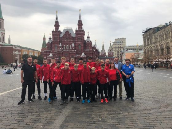 Сопровождение футбольной юношеской команды Берлина при проведении совместной игры с Московской юношеской командой