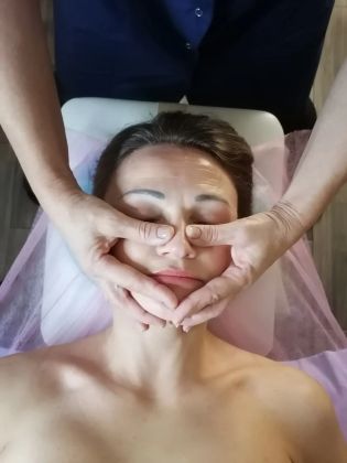 Миофасциальный массаж лица с пероральной проработкой мышц ротовой полости, работа с сухожильным шлемом (апоневроз)