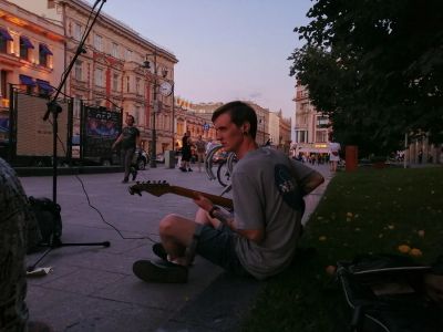 Уличная музыка на Петровке, лето 2019.