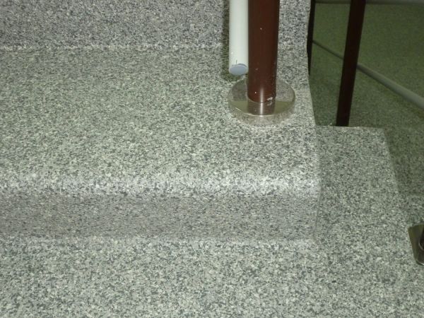 Полимерное покрытие лестниц