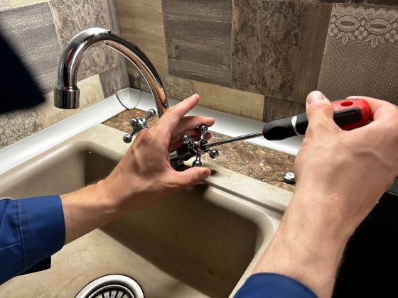 Ремонт кухонного смесителя