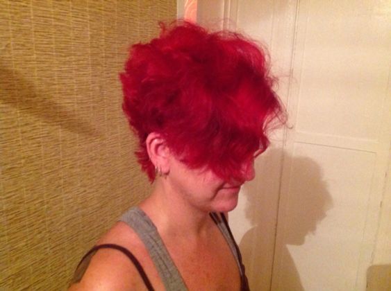 Окрашивание в ягодный коротких волос, сентябрь 2018. 
