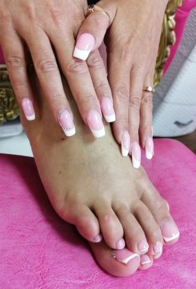 Комбинированный маникюр +педикюр, френч