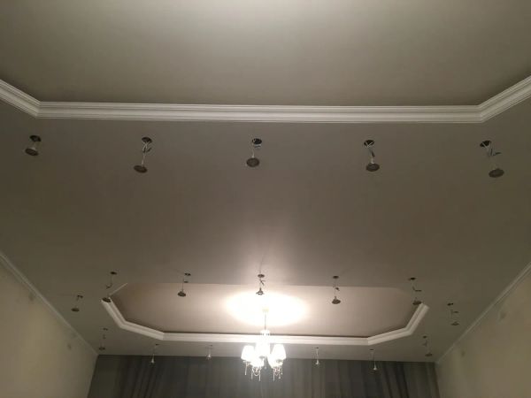 Монтаж двухуровневого  потолка из гипсокартона