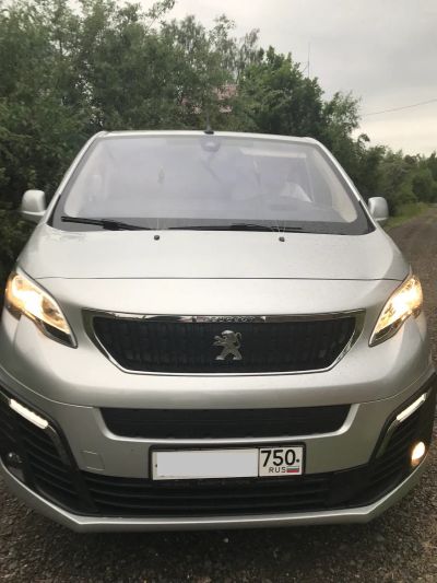 Авто минивэн Peugeot Travveller 2018г.