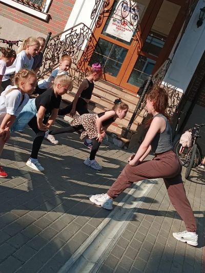 Занятие УФП в детском театре танца