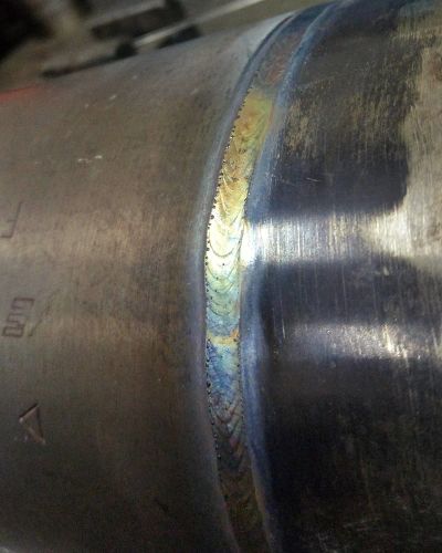 Кольцевая обварка трубы диаметром 130 мм с 1,5 мм стенкой