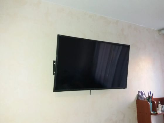 Установка кронштейна для телевизора на стену и установка телевизора на кронштейн