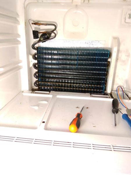 ремонт системы оттайки холодильника Шарп