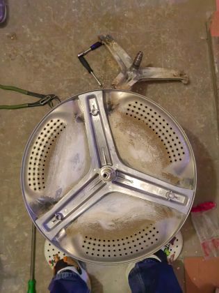 Замена крестовина и подшипников на стиральной машине Haer 