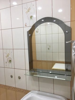Просто плитка с зеркалом 