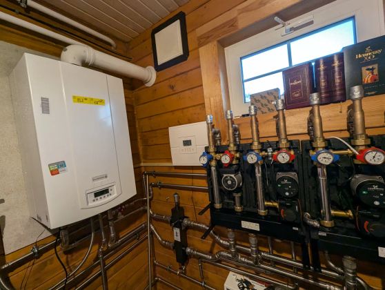 Установка контроллера отопления Zont Climatic 1.3.
Управление отоплением в 3 зонах в погодозависимом режиме + ГВС.
Ввод в эксплуатацию котла De Dietrich MSL 31.