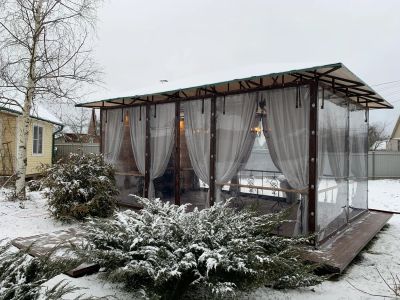 Беседка на загородном участке