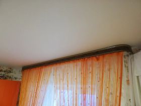 Крепление потолочный карнизов на натяжной потолок