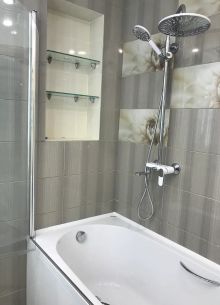 Установка ванны, смесителя, зеркальных штор, герметизация ванны с уголками
