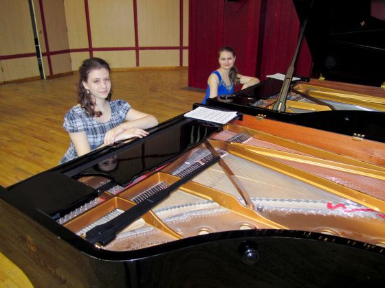 Концерт фортепианным дуэтом в органном зале КазНУИ г. Астана