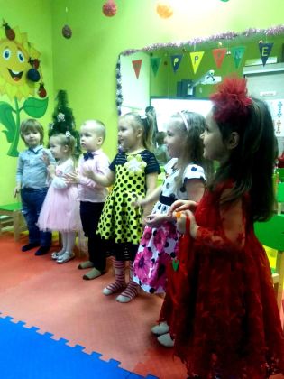 Дошкольная группа (от 3,5 до 4 лет)
ДЦ "Подсолнух"
Новогодний открытый урок