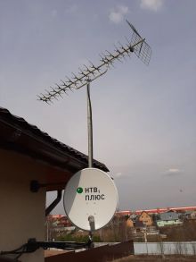 Спутниковое тв и цифровая антенна на мачте