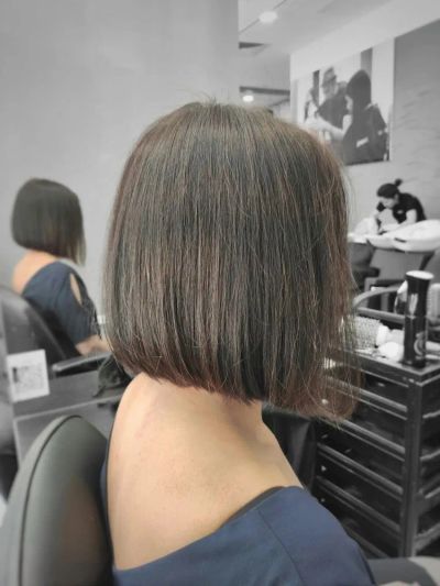 Каре с удлинением к лицу