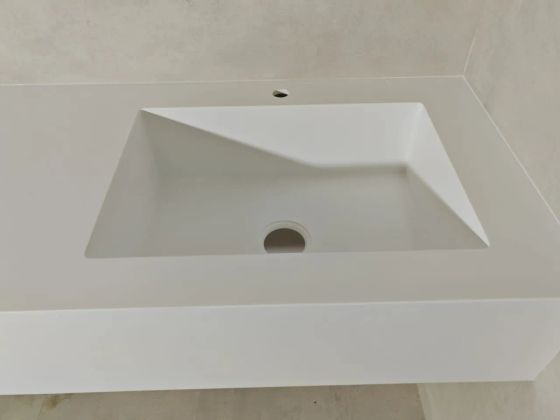 интегрированная мойка из искусственного камня