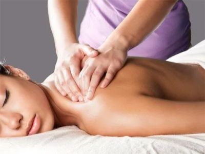 Классический массаж спины, массаж верхнего и нижнего пояса