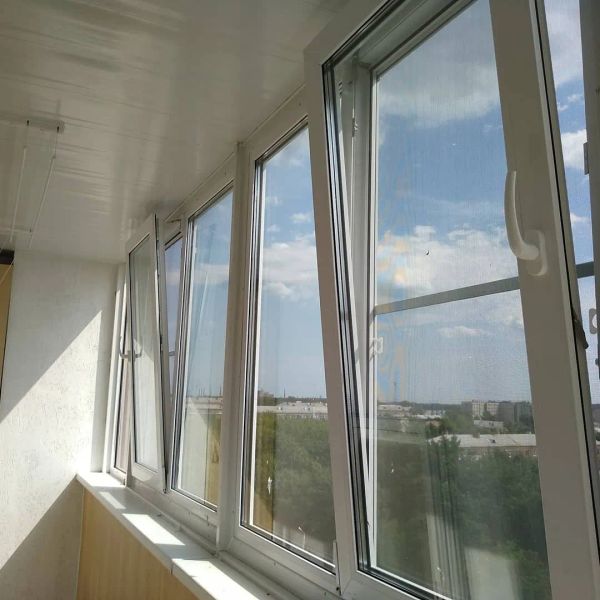 Остекление балкона и внутренняя отделка