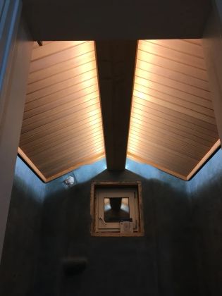 Подсветка деревянного потолка