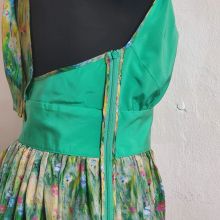 Обработка швов на летнем платье 