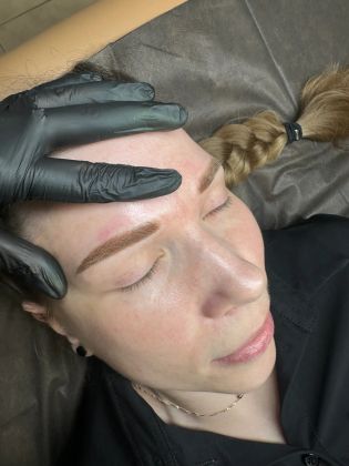 Коррекция ПМ бровей. 