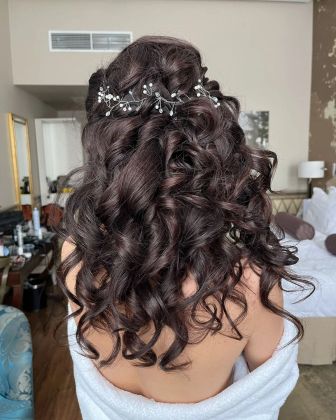 Причёска «Мальвинка»