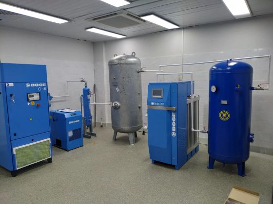 Монтаж и азотогенерирующей станции в лаборатории