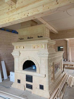 Русская печь в изразцах