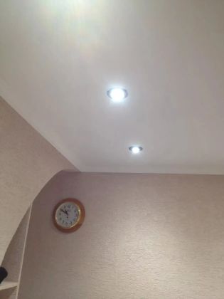 Потолок из ГКЛ, монтаж точечных светильников