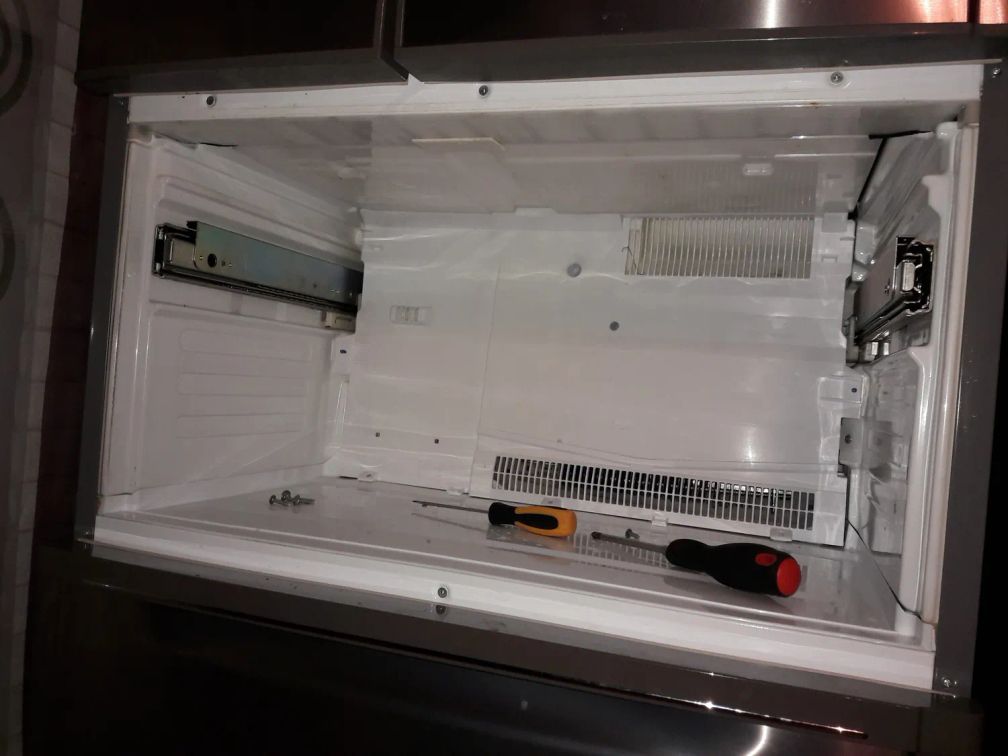 Ремонт морозильной камеры холодильника на дому в Москве и области
