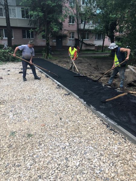 Укладка Асфальтом дорожке детского площадки