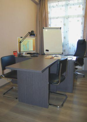 Отдельный кабинет, рассчитанный на занятия с двумя учениками