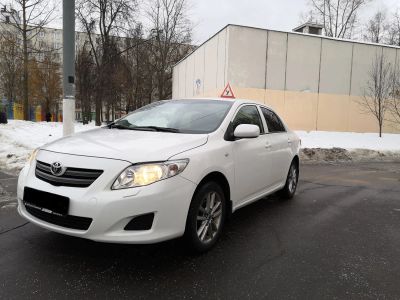 Toyota Corolla , МКПП.