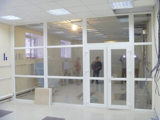 Монтаж перегородки из ПВХ.