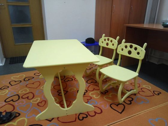 Детский столик со стульями