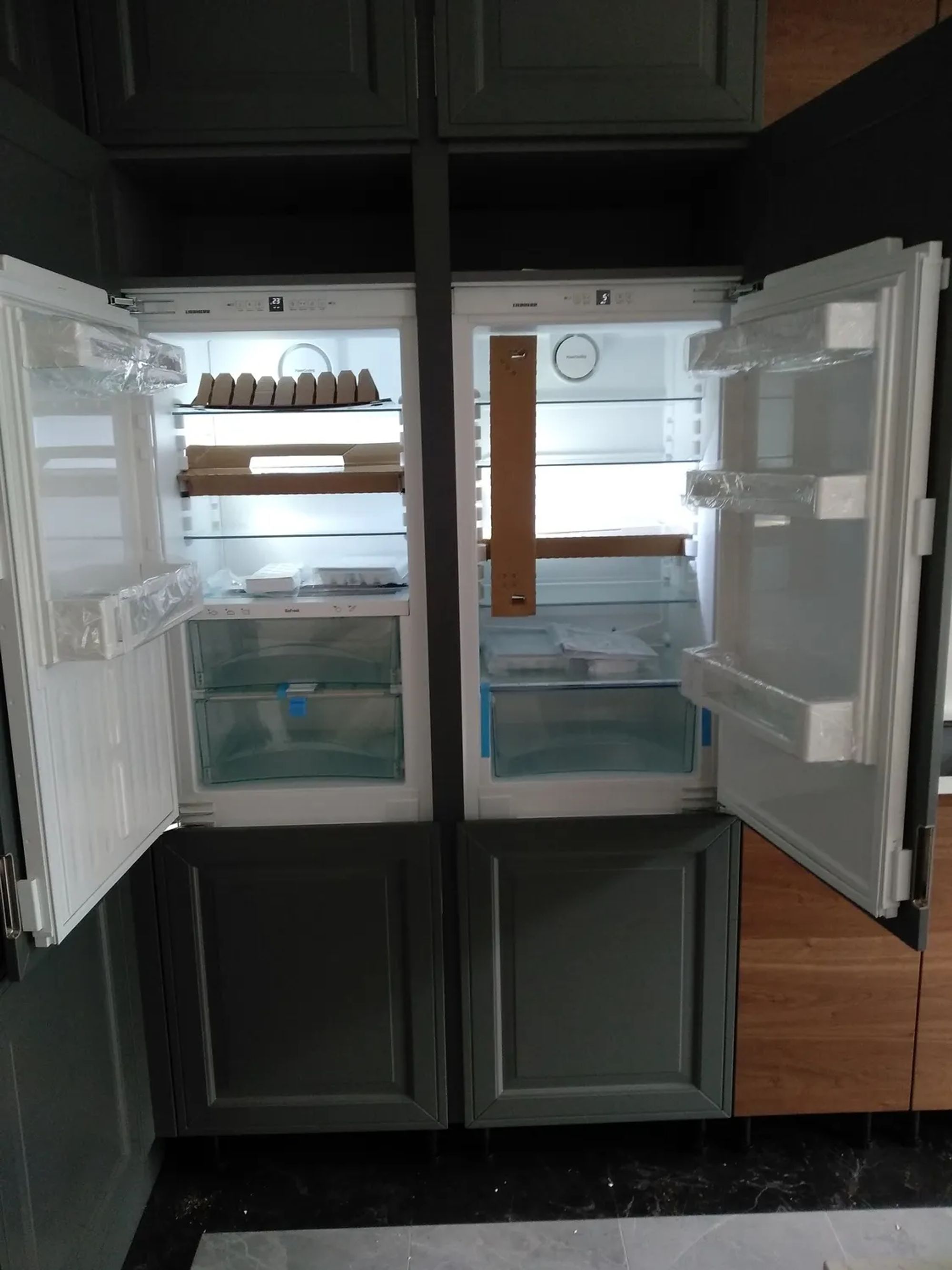 Холодильник монтируемый в шкаф