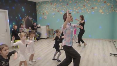 Дети 6-8 лет. Спортивные бальные танцы. Готовимся к выступлениям и турнирам. Групповые и индивидуальные занятия.